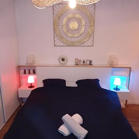 T2 Cosy Autonome H24 Parking Prive Attenant Tv 165cm Netflix Wi-fi Au Rez-de-chaussee * Alencon