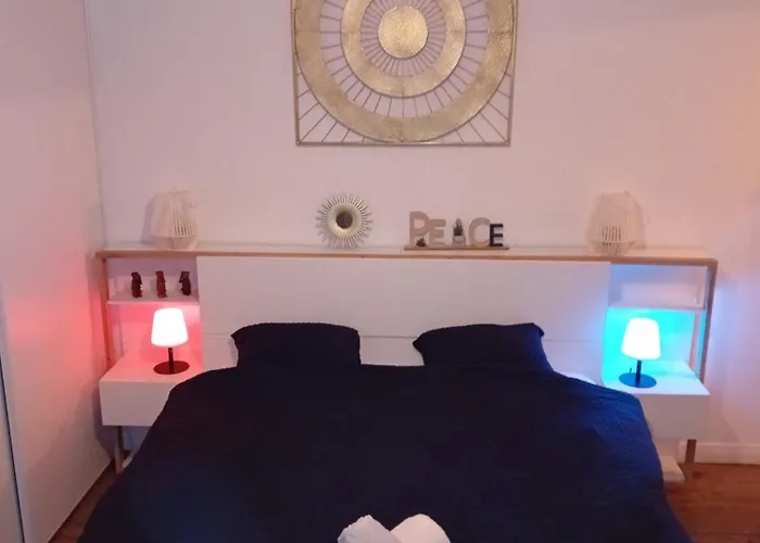 T2 Cosy Autonome H24 Parking Privé Attenant Tv 165cm Netflix Wi-fi Au Rez-de-chaussée * Alençon